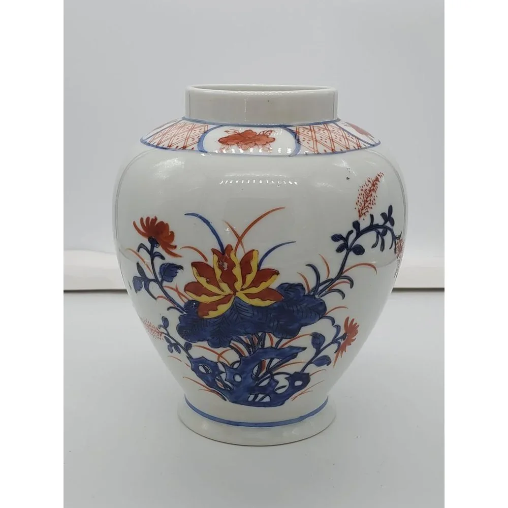 Vintage Vase - floral design - ACF Japanese Porcelain Ware - Decorated in Hong K
